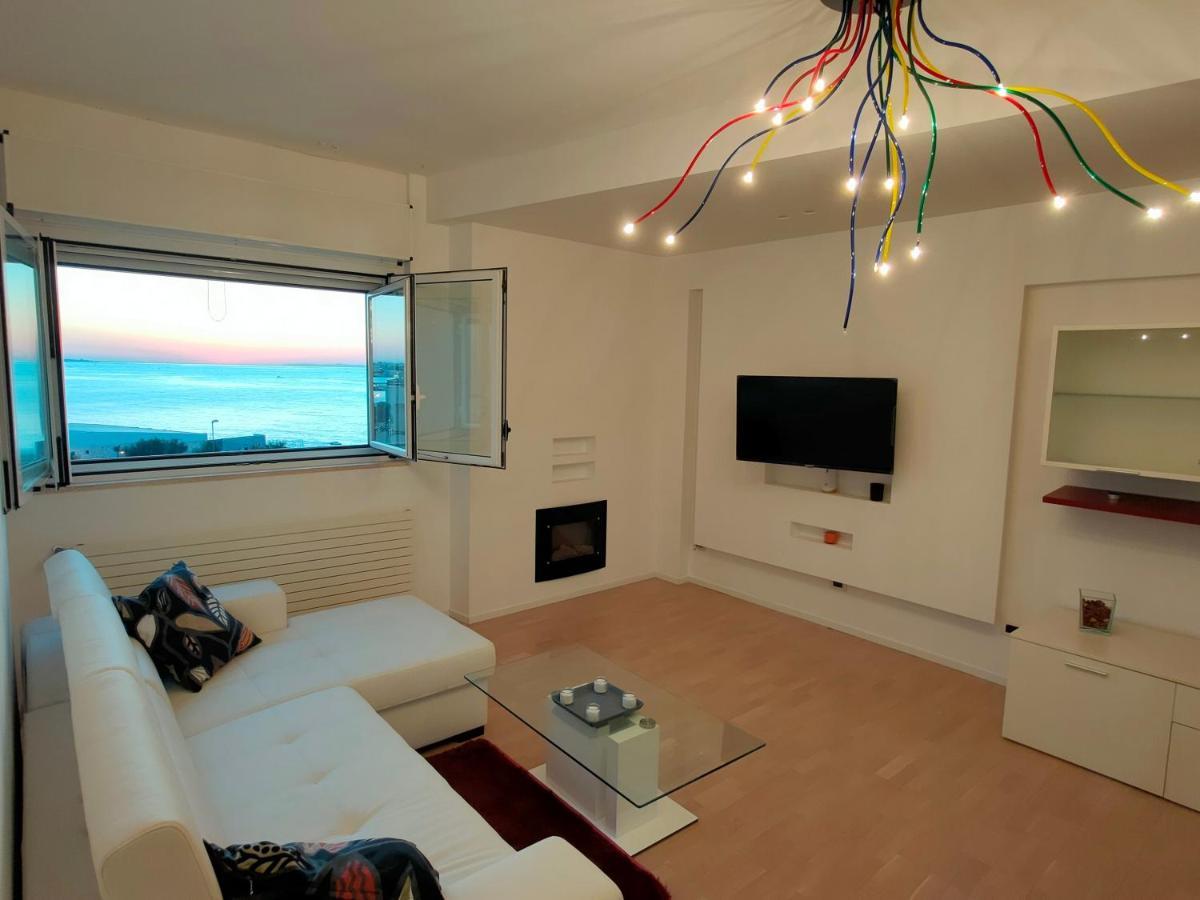 Seafront Suites Бари Экстерьер фото
