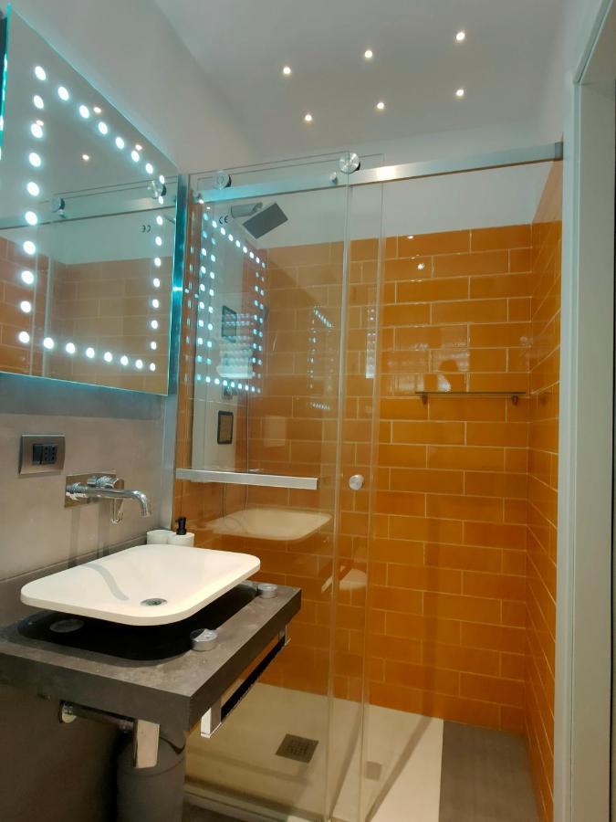Seafront Suites Бари Экстерьер фото